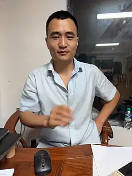 Snapshot of xuanxuan0202 chatting on 07-26-26, 05:42 xuanxuan0202 online show from 07-26-26, 05:42