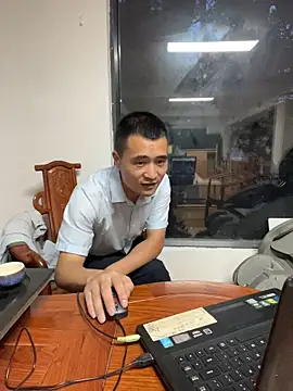 Snapshot of xuanxuan0202 chatting on 07-28-26, 11:17 xuanxuan0202 online show from 07-28-26, 11:17