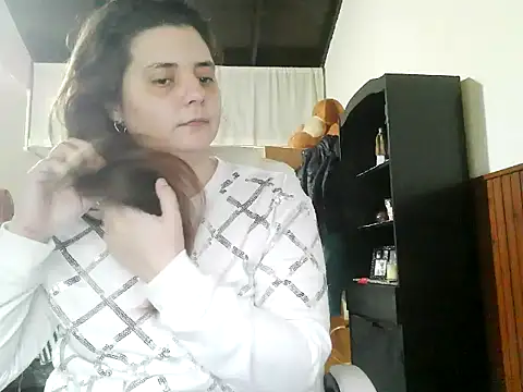 Snapshot of Mikii_ chatting on 07-27-26, 12:01 Mikii online show from 07-27-26, 12:01