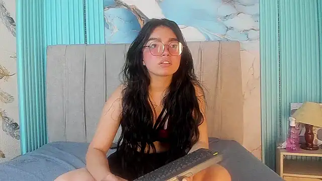 mia monroepri online show from 07-31-26, 05:07