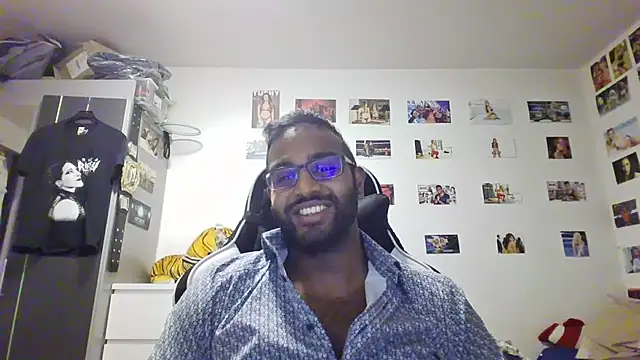 Snapshot of xXxChrisKissxXx chatting on 08-01-26, 11:58 xXxChrisKissxXx online show from 08-01-26, 11:58