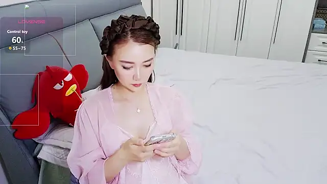LucyLin-d2 online show from 07-29-26, 07:06