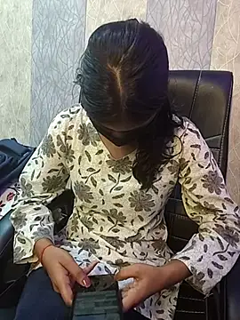 Snapshot of Shivani_hot chatting on 07-27-26, 06:42 Shivani hot online show from 07-27-26, 06:42