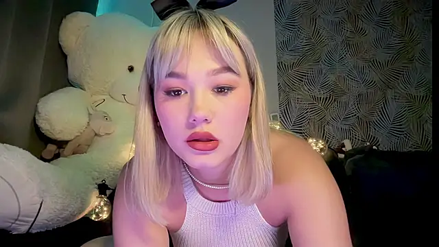 Snapshot of Aurora_meow chatting on 08-02-26, 11:25 Aurora meow online show from 08-02-26, 11:25
