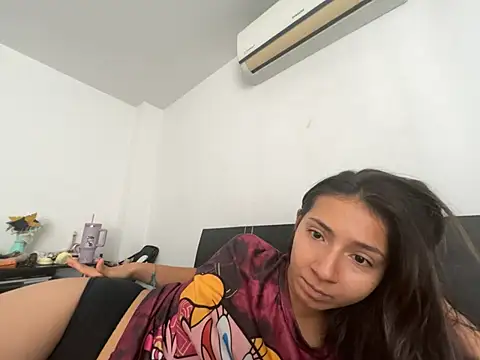 Jenniieebellx online show from 07-28-26, 04:50