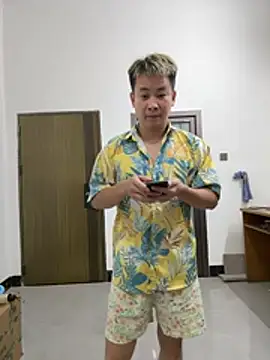 Mackie 1 online show from 07-27-26, 01:07
