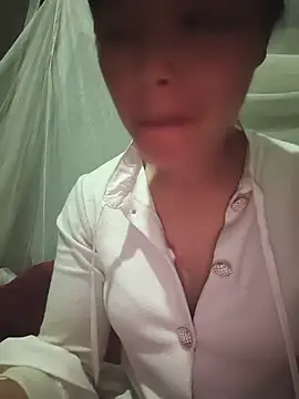 Snapshot of Thuy-top chatting on 07-31-26, 01:05 Thuy-top online show from 07-31-26, 01:05