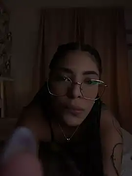 Snapshot of AnaisLabella chatting on 07-31-26, 07:08 AnaisLabella online show from 07-31-26, 07:08