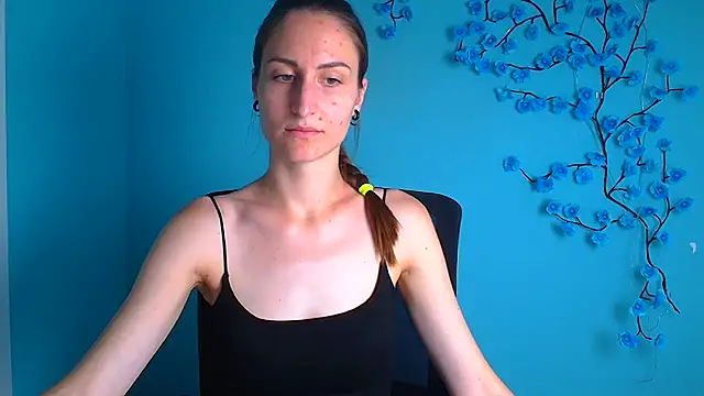 Snapshot of Just_Julie_ chatting on 08-06-26, 11:34 Just Julie online show from 08-06-26, 11:34
