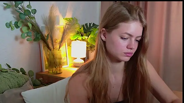 EmillyDiamond online show from 07-28-26, 07:04