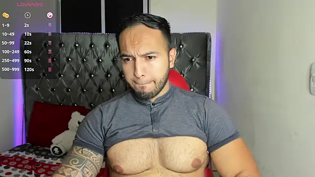 Snapshot of mrloganfuck1 chatting on 06-29-26, 06:19 mrloganfuck1 online show from 06-29-26, 06:19
