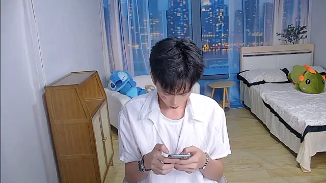 Snapshot of xiaoyang-FF chatting on 07-29-26, 05:33 xiaoyang-FF online show from 07-29-26, 05:33