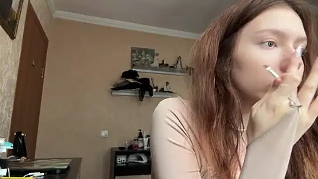 Snapshot of AliceLoveq chatting on 07-31-26, 10:47 AliceLoveq online show from 07-31-26, 10:47