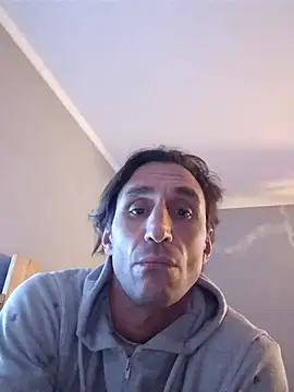 Snapshot of Parlinda chatting on 07-30-26, 04:55 Parlinda online show from 07-30-26, 04:55