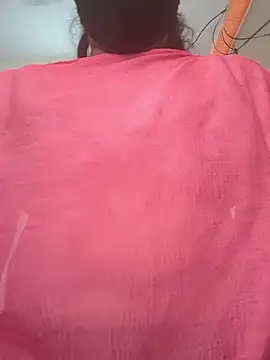 Snapshot of saranyaRavi chatting on 08-01-26, 07:29 saranyaRavi online show from 08-01-26, 07:29