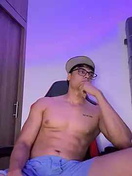 Snapshot of elpapi_21xl chatting on 07-30-26, 05:06 elpapi 21xl online show from 07-30-26, 05:06