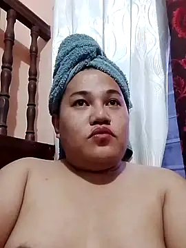 Snapshot of Andrea0414 chatting on 02-19-25, 10:45 Andrea0414 online show from 02-19-25, 10:45