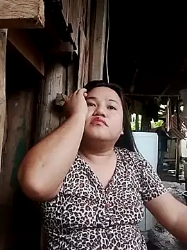 Snapshot of Andrea0414 chatting on 03-04-25, 11:54 Andrea0414 online show from 03-04-25, 11:54