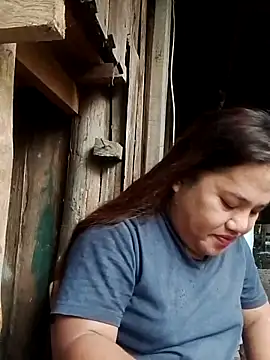 Snapshot of Andrea0414 chatting on 03-16-25, 10:31 Andrea0414 online show from 03-16-25, 10:31