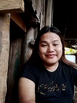 Snapshot of Andrea0414 chatting on 03-17-25, 10:28 Andrea0414 online show from 03-17-25, 10:28