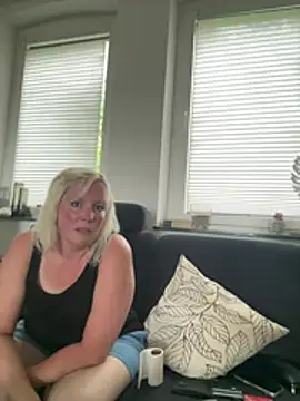Corahoney paar online show from 07-31-26, 05:07