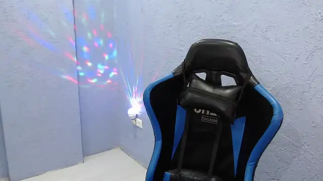 Snapshot of sexyru_couple chatting on 12-16-24, 02:05 sexyru couple online show from 12-16-24, 02:05