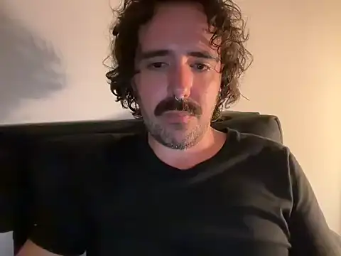 Snapshot of Lorenzvael chatting on 07-31-26, 08:19 Lorenzvael online show from 07-31-26, 08:19