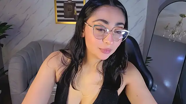 Snapshot of sara_lux_t chatting on 08-01-26, 10:08 sara lux t online show from 08-01-26, 10:08