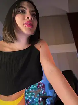 Snapshot of HannaBeckett chatting on 12-10-24, 01:11 HannaBeckett online show from 12-10-24, 01:11