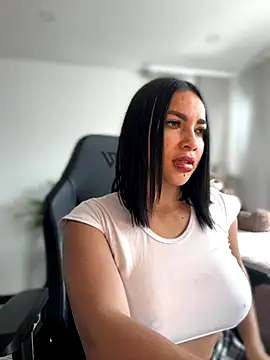 HannaBeckett online show from 11-25-25, 12:27