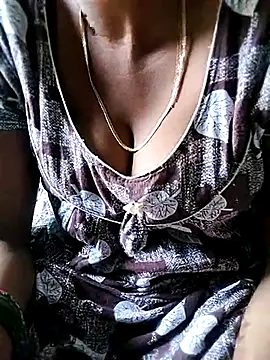 Snapshot of Lovely-Deepa chatting on 08-06-26, 04:58 Lovely-Deepa online show from 08-06-26, 04:58