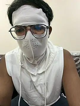Snapshot of venky___ chatting on 08-04-26, 07:33 venky online show from 08-04-26, 07:33