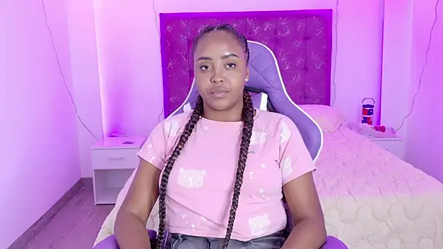 Snapshot of evangelineebleane chatting on 08-04-26, 05:48 evangelineebleane online show from 08-04-26, 05:48