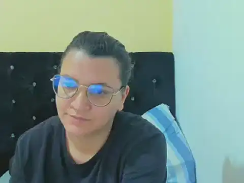 Snapshot of MARILYN_GARCIA chatting on 12-23-24, 03:23 MARILYN GARCIA online show from 12-23-24, 03:23