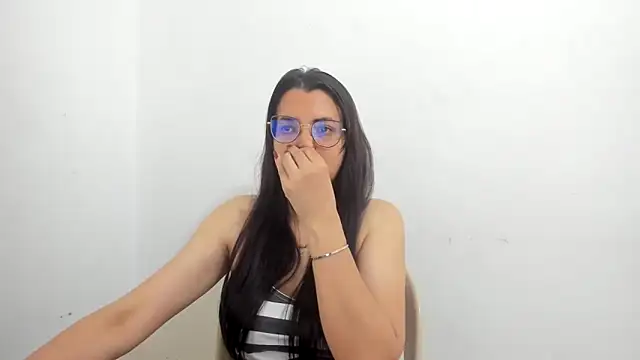 Snapshot of MARILYN_GARCIA chatting on 09-09-25, 01:10 MARILYN GARCIA online show from 09-09-25, 01:10