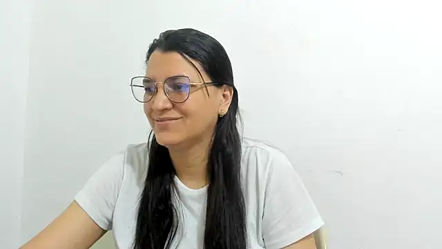Snapshot of MARILYN_GARCIA chatting on 09-27-25, 10:59 MARILYN GARCIA online show from 09-27-25, 10:59