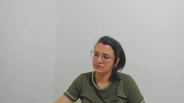Snapshot of MARILYN_GARCIA chatting on 10-04-25, 01:42 MARILYN GARCIA online show from 10-04-25, 01:42