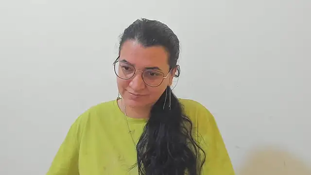 MARILYN GARCIA online show from 12-20-25, 02:02