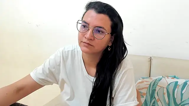 MARILYN GARCIA online show from 03-10-26, 04:01