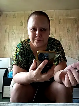 Snapshot of Linda070481 chatting on 08-05-26, 07:55 Linda070481 online show from 08-05-26, 07:55