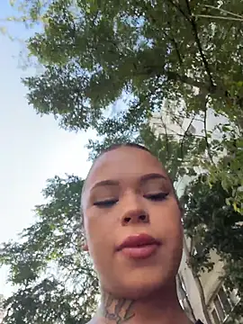 Snapshot of nickybenzz chatting on 08-06-26, 03:14 nickybenzz online show from 08-06-26, 03:14