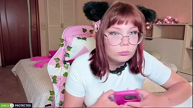 Snapshot of amelia_grant_11 chatting on 08-07-26, 08:49 amelia grant 11 online show from 08-07-26, 08:49
