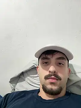 guilhermebolsson online show from 08-07-26, 12:34