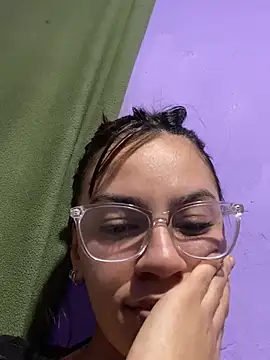 Miaperezz19 online show from 08-07-26, 04:36