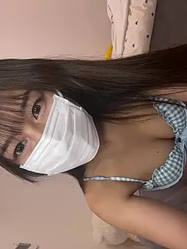 Snapshot of SakuraMochan chatting on 08-08-26, 01:57 SakuraMochan online show from 08-08-26, 01:57