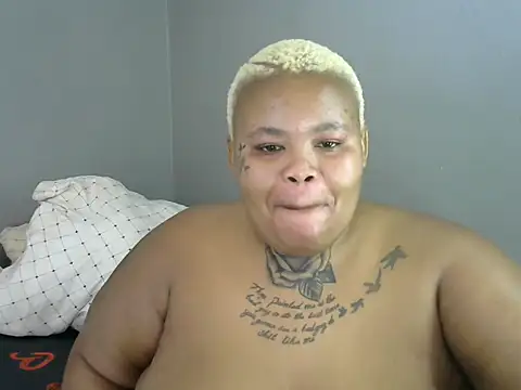 Snapshot of Taraj_thee_thick chatting on 08-08-26, 08:05 Taraj thee thick online show from 08-08-26, 08:05