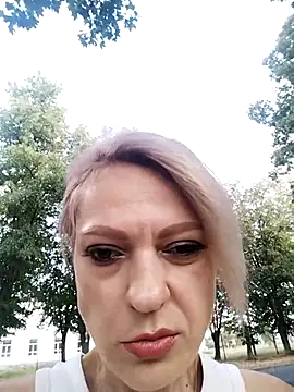 Snapshot of JessieDens chatting on 08-07-26, 02:41 JessieDens online show from 08-07-26, 02:41