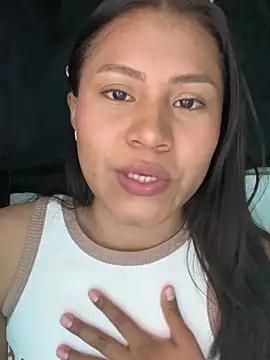 Snapshot of XCami_19 chatting on 08-10-26, 12:47 XCami 19 online show from 08-10-26, 12:47