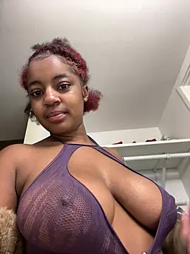 Snapshot of Scarletstarrbabe chatting on 08-10-26, 06:39 Scarletstarrbabe online show from 08-10-26, 06:39