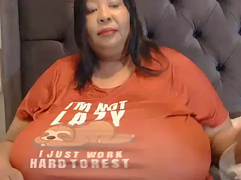 nancy111 online show from 02-05-26, 02:27